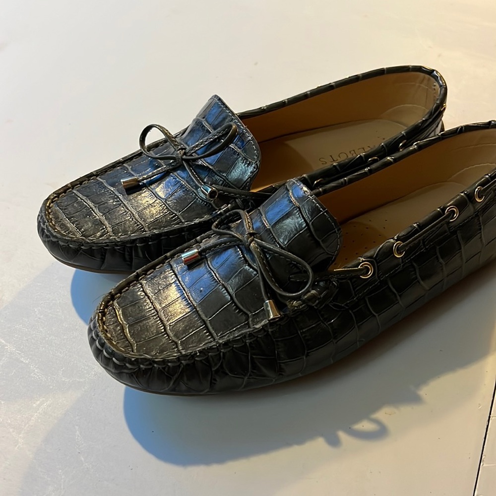 Talbots green crocodile driving moccasins 9 Wide